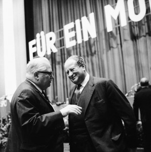 Bruno Pittermann und Bruno Kreisky am SPÖ-Parteitag 1970  (Foto: Barbara Pflaum / Imagno / picturedesk.com)